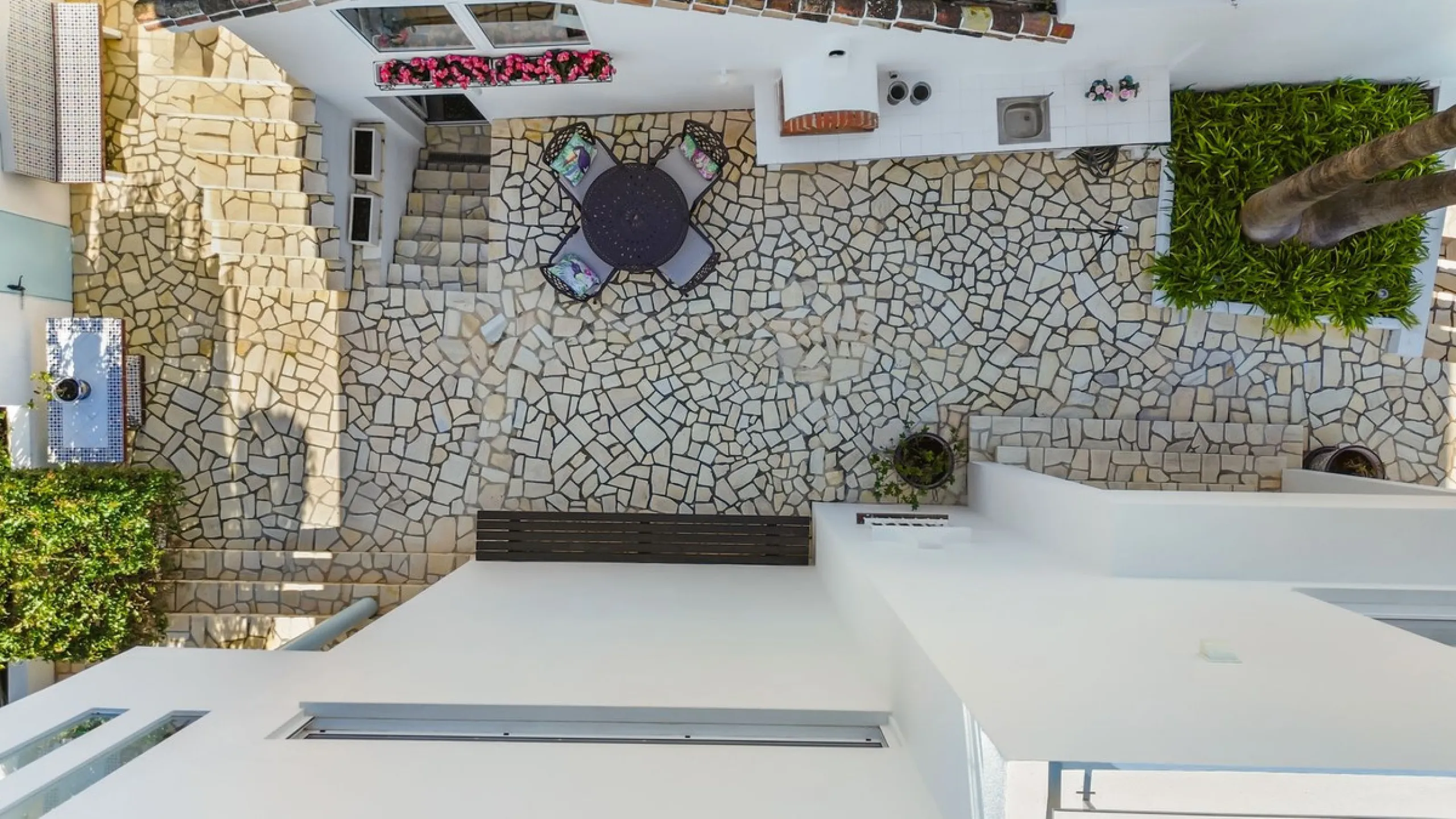 **Luxury Villa with Panoramic Sea Views in La Capellania**