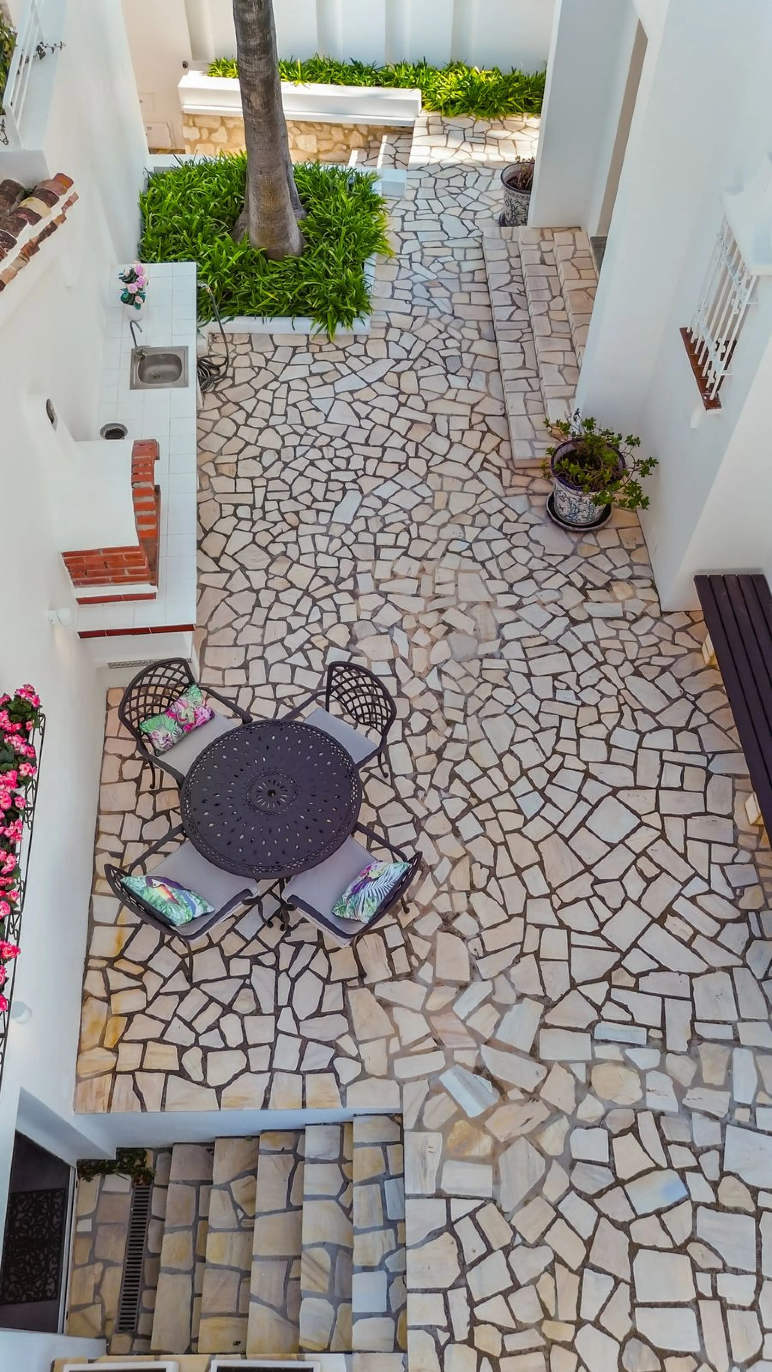 **Luxury Villa with Panoramic Sea Views in La Capellania**