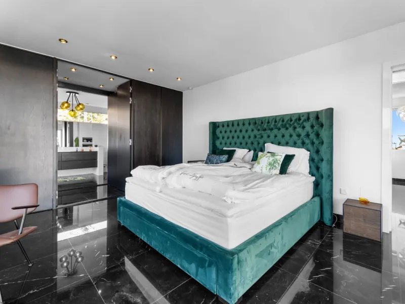 **Luxury Villa with Panoramic Sea Views in La Capellania**