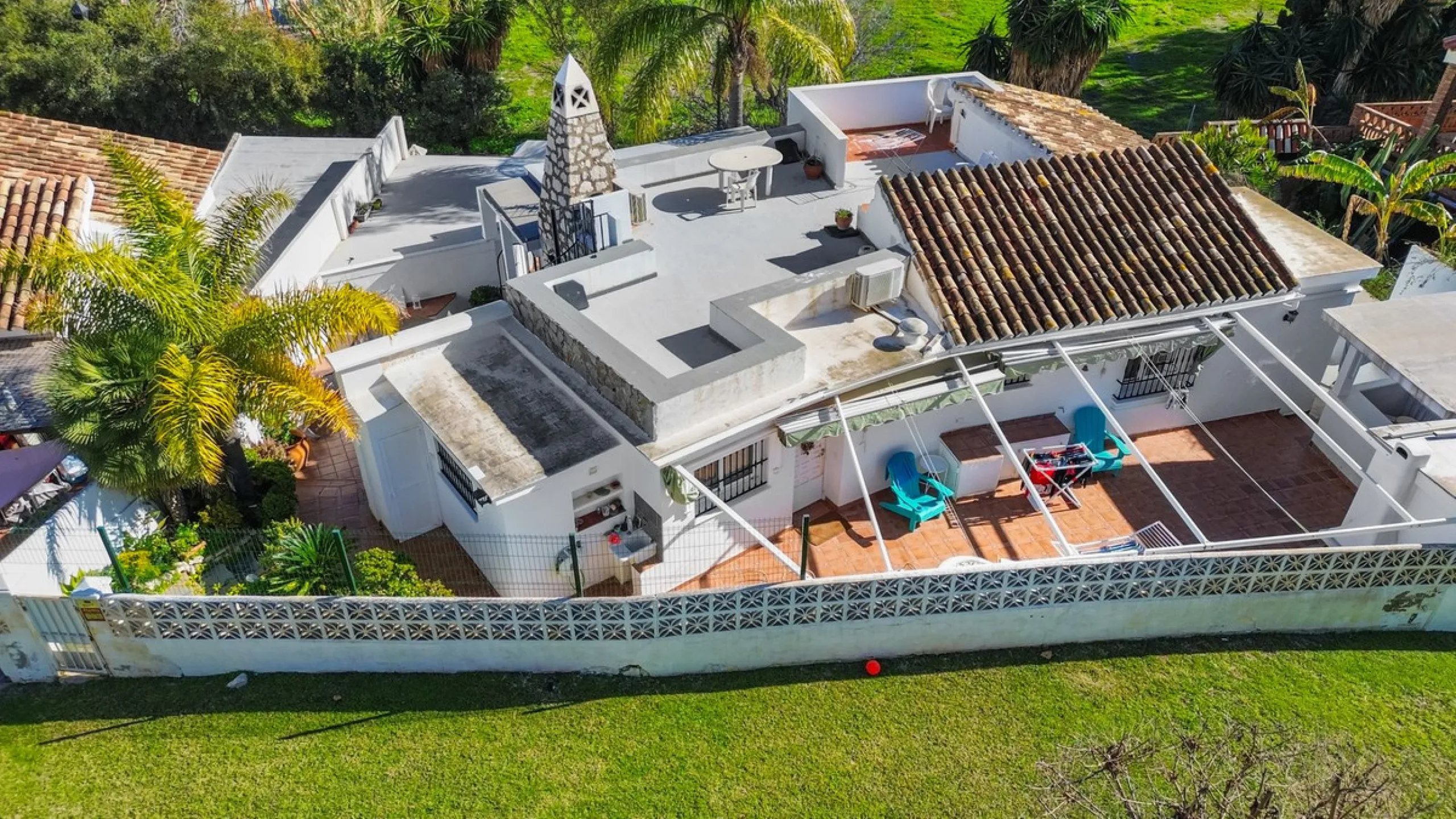 Charming detached villa located in the exclusive and highly sought-after Sohail area of Fuengirola!!