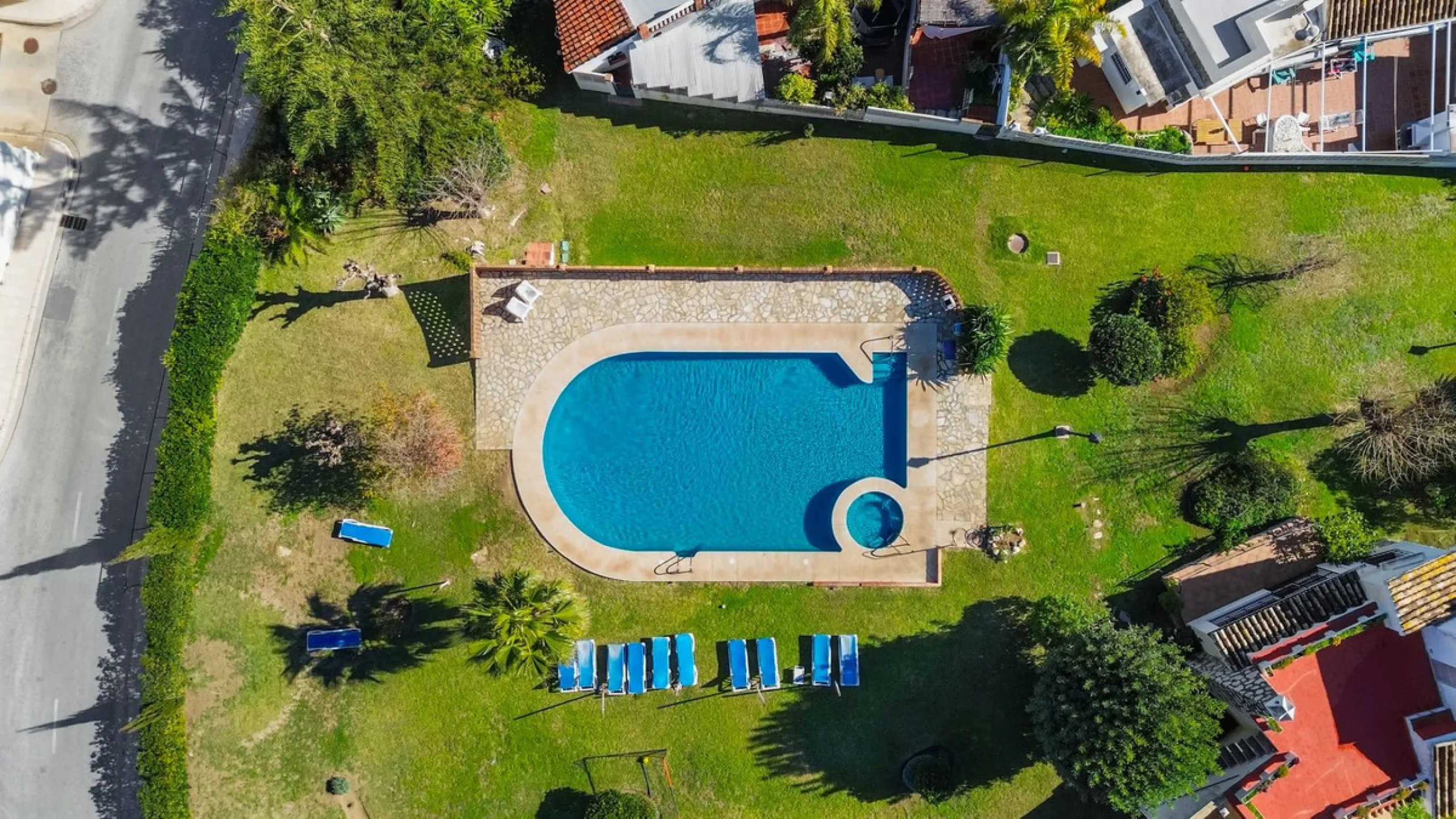 Charming detached villa located in the exclusive and highly sought-after Sohail area of Fuengirola!!