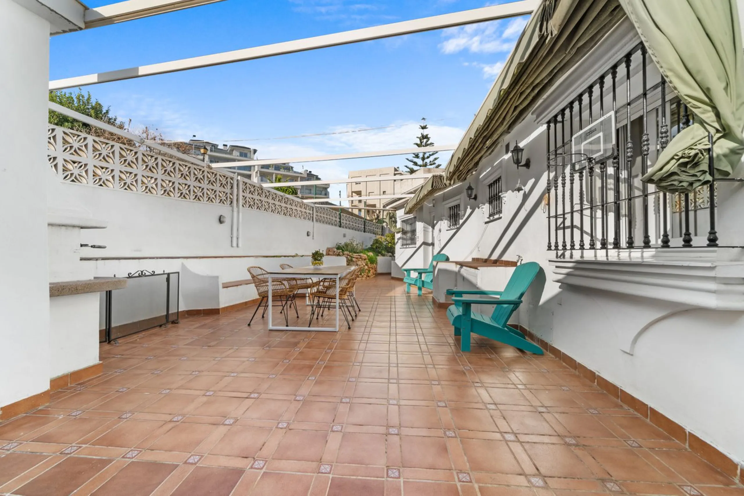 Charming detached villa located in the exclusive and highly sought-after Sohail area of Fuengirola!!