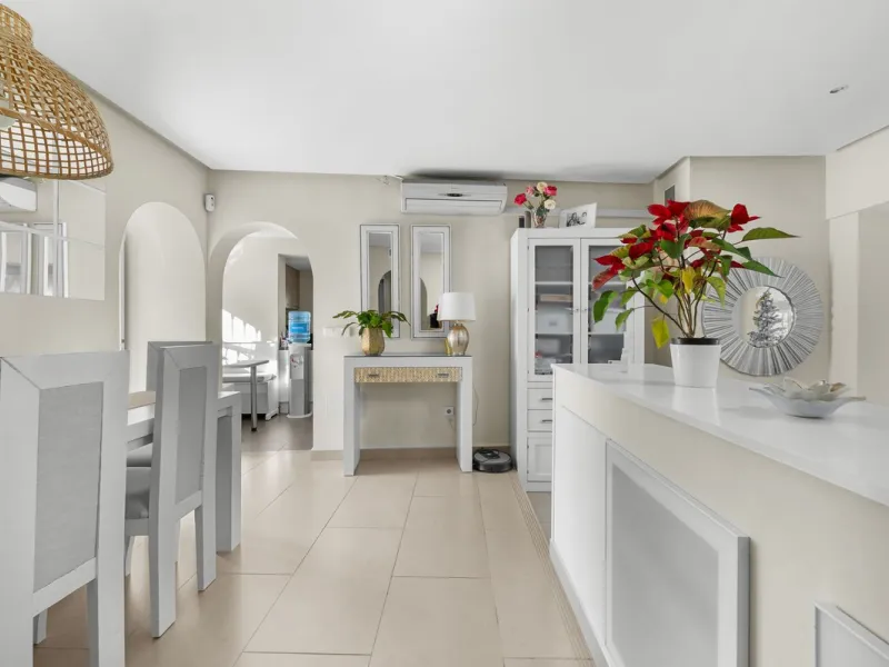 Charming detached villa located in the exclusive and highly sought-after Sohail area of Fuengirola!!