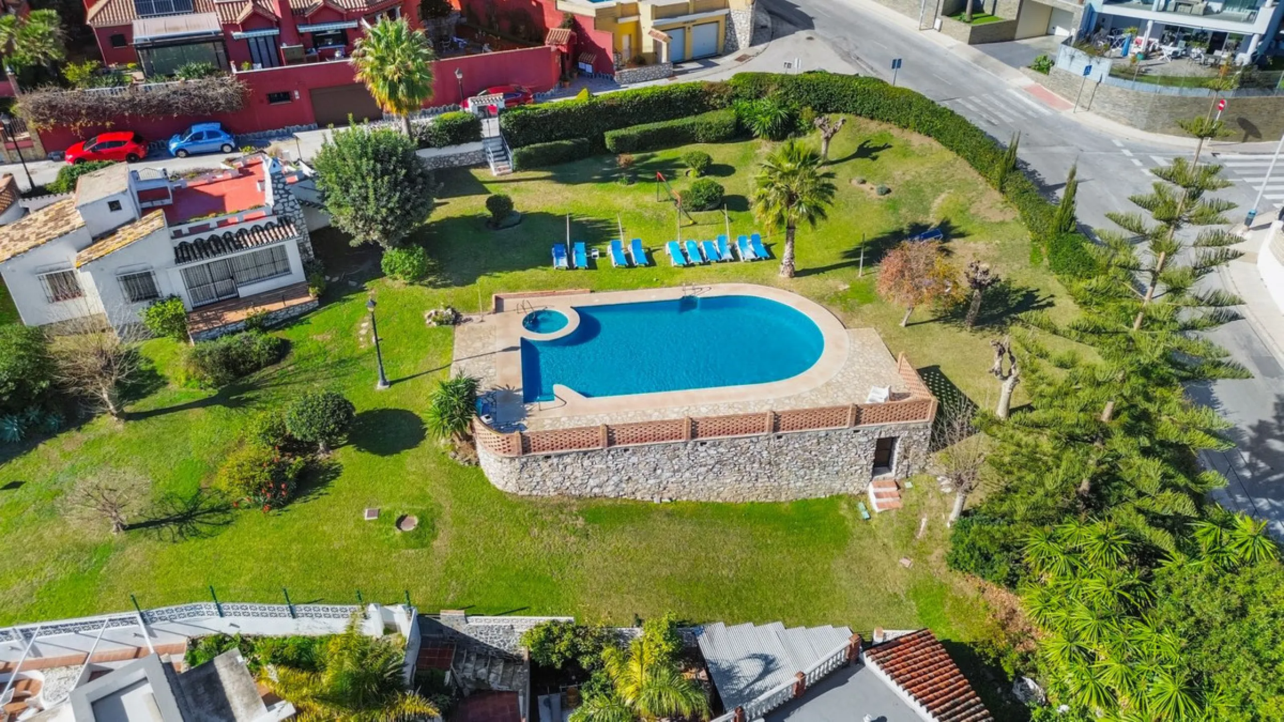 Charming detached villa located in the exclusive and highly sought-after Sohail area of Fuengirola!!