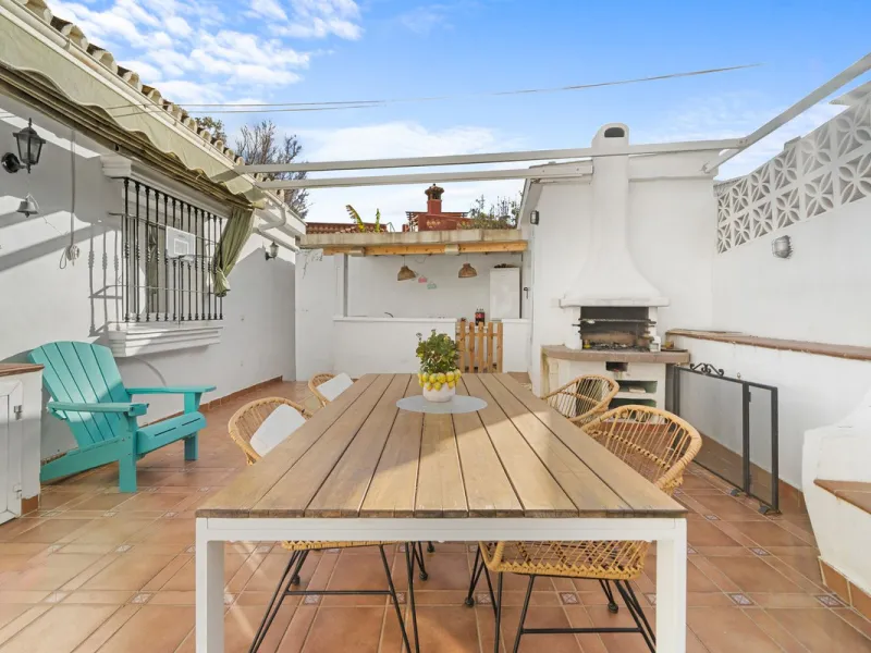 Charming detached villa located in the exclusive and highly sought-after Sohail area of Fuengirola!!