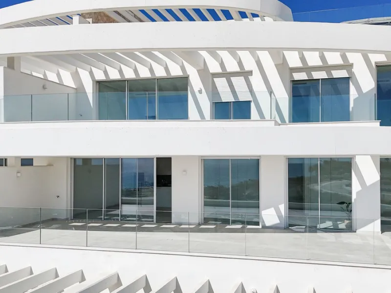 Brand new 3-bedroom apartment with sea views in La Cala de Mijas