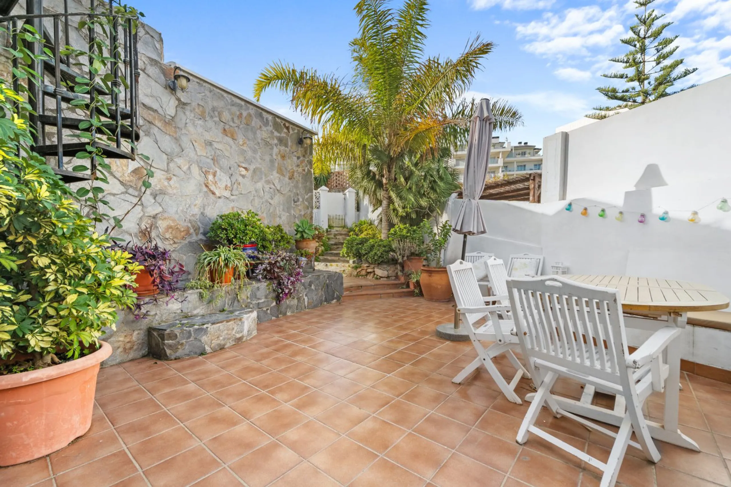 Charming detached villa located in the exclusive and highly sought-after Sohail area of Fuengirola!!