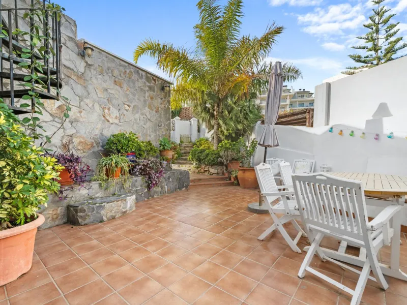 Charming detached villa located in the exclusive and highly sought-after Sohail area of Fuengirola!!