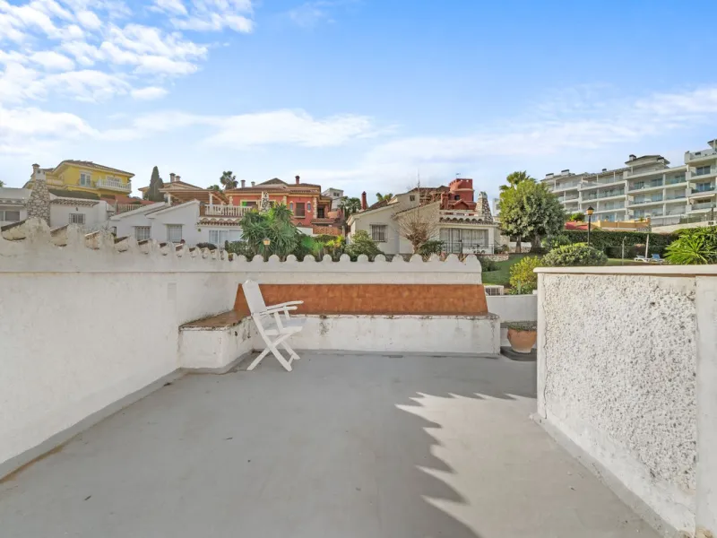 Charming detached villa located in the exclusive and highly sought-after Sohail area of Fuengirola!!