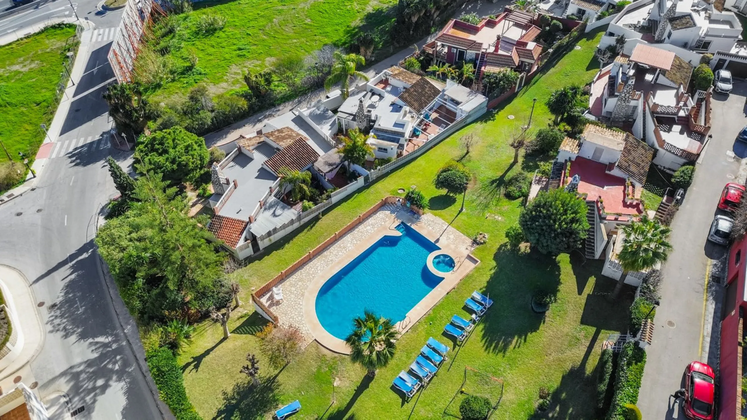 Charming detached villa located in the exclusive and highly sought-after Sohail area of Fuengirola!!