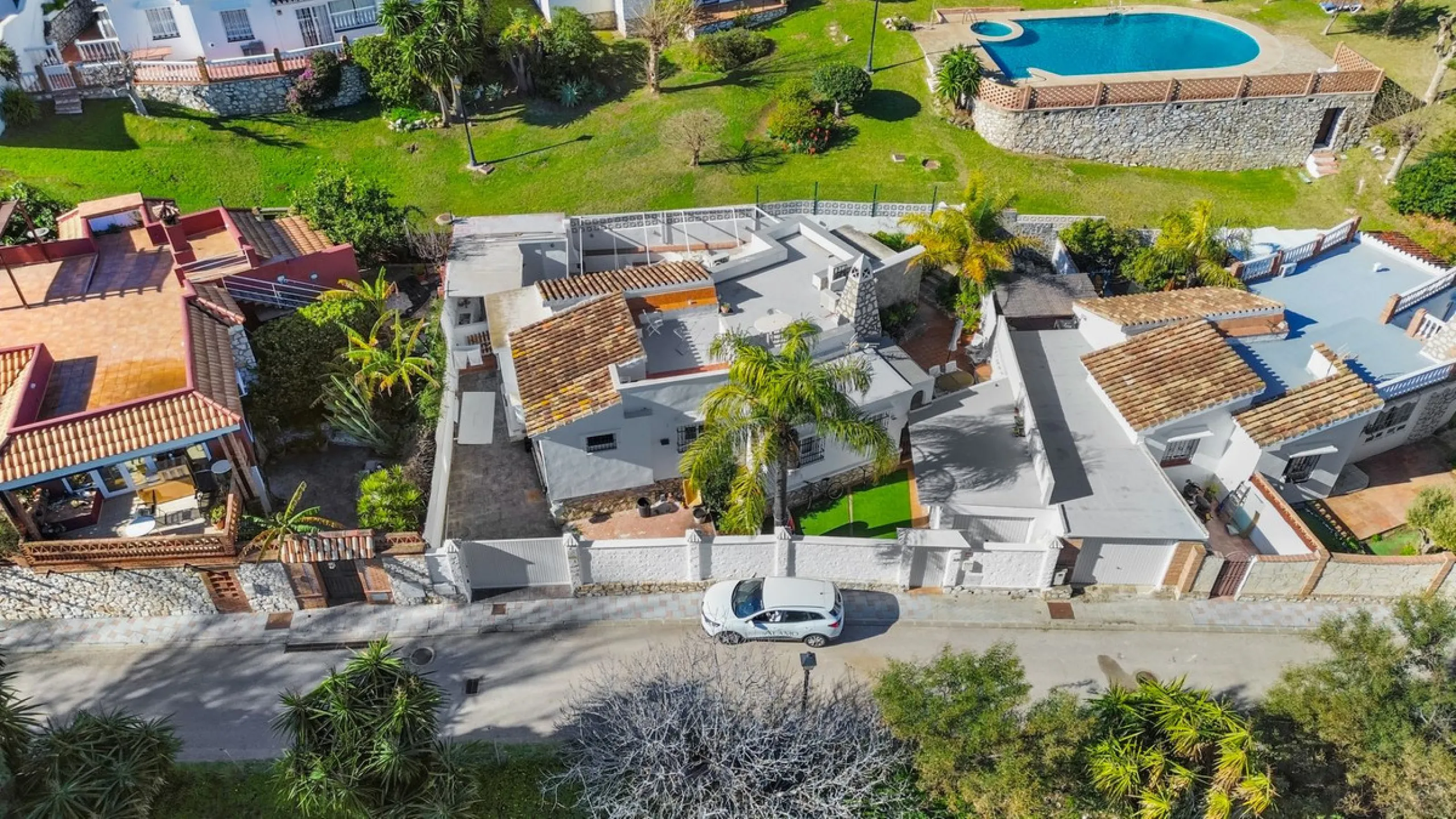 Charming detached villa located in the exclusive and highly sought-after Sohail area of Fuengirola!!