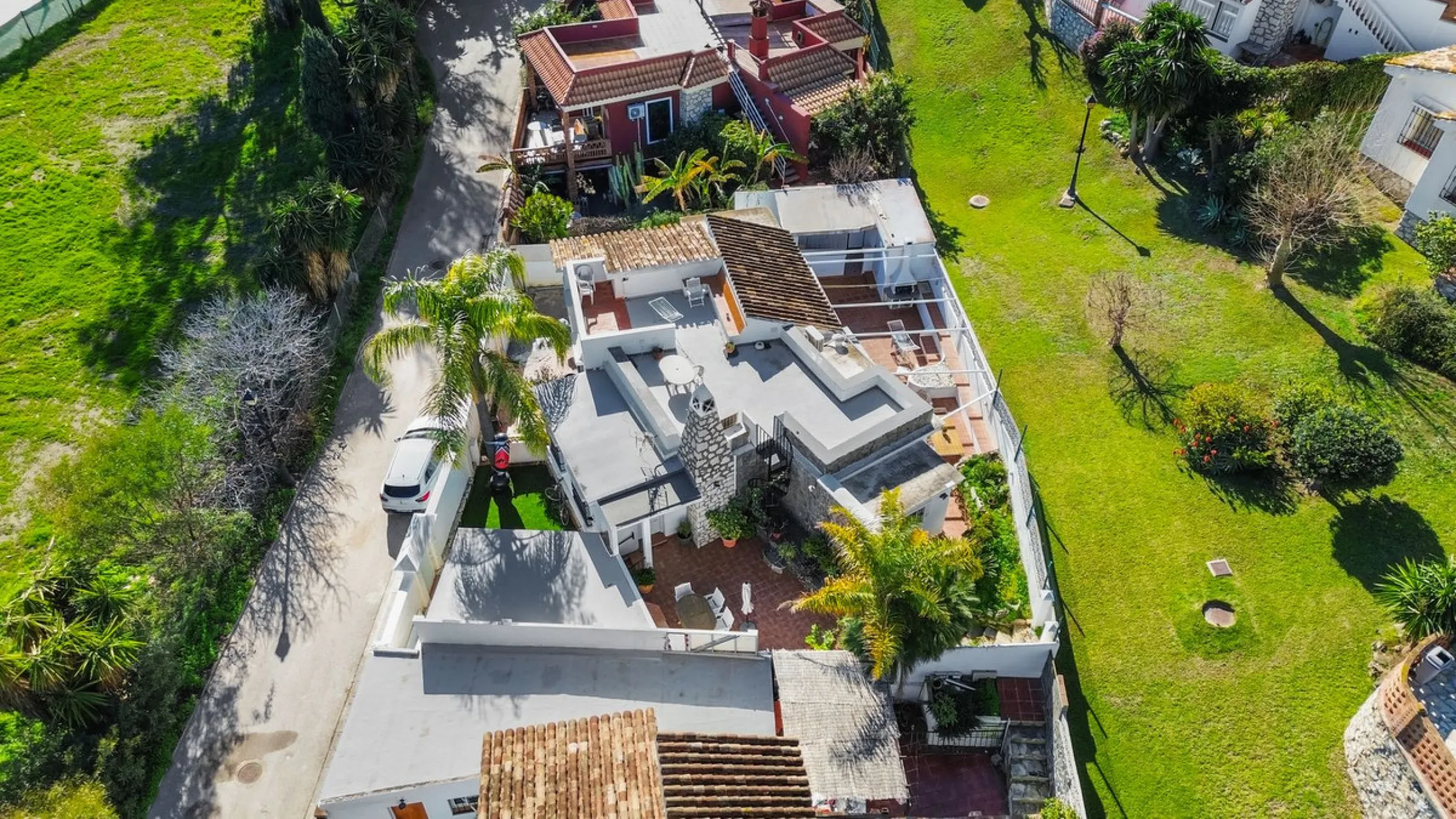Charming detached villa located in the exclusive and highly sought-after Sohail area of Fuengirola!!