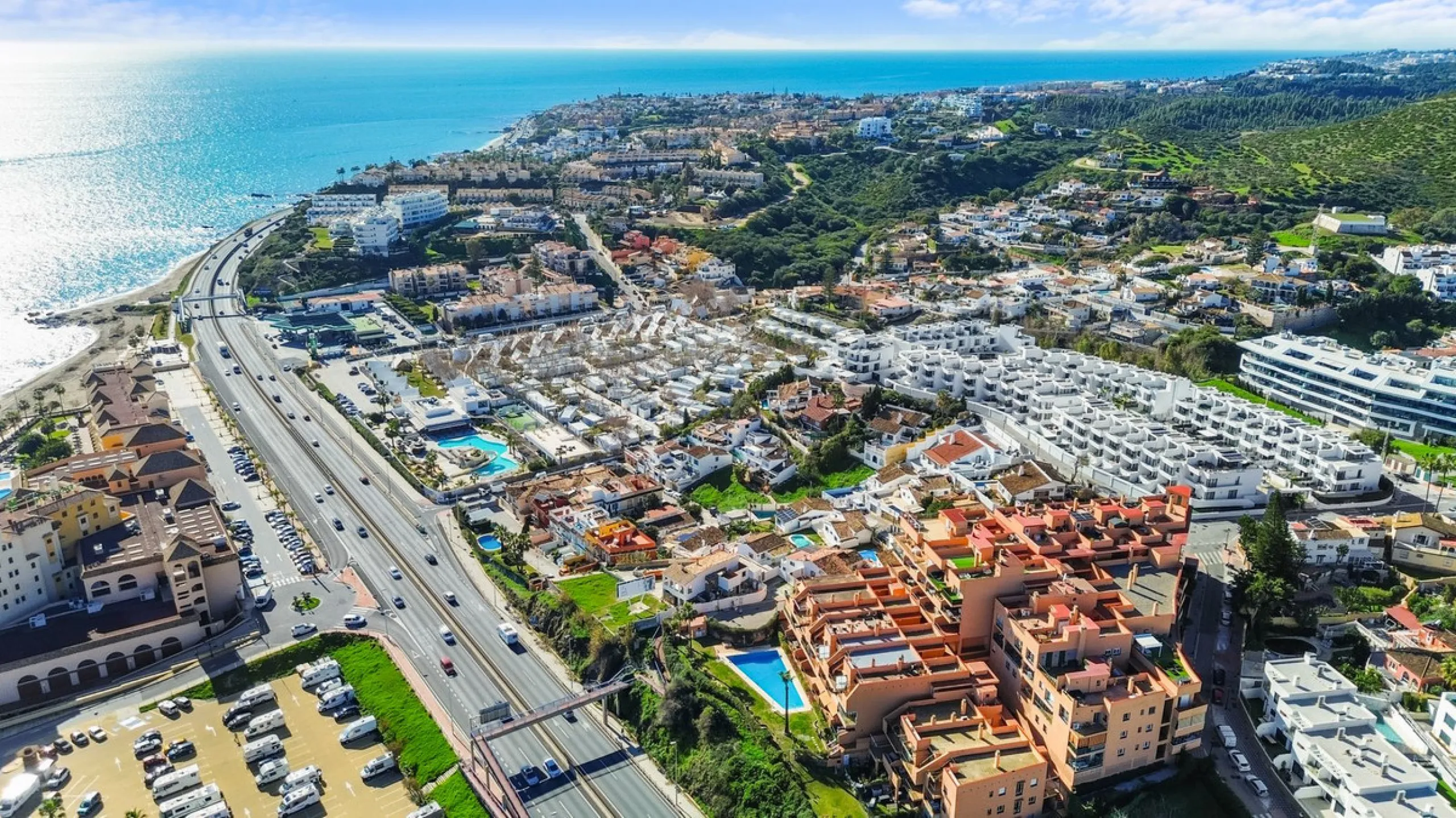Charming detached villa located in the exclusive and highly sought-after Sohail area of Fuengirola!!