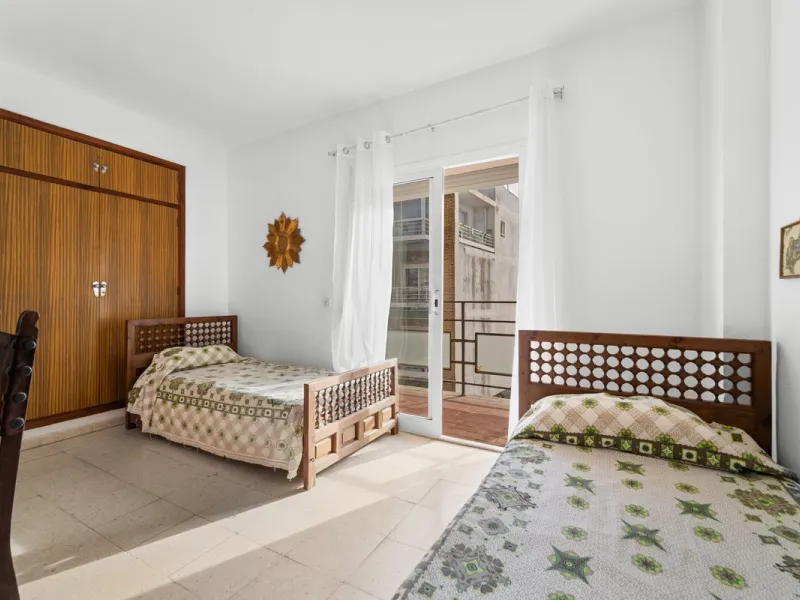 Apartment - Middle Floor Apartment в продаже в Fuengirola, Málaga. В доме 3 спален и 2 ванных комнат. Площадь дома 108 м²