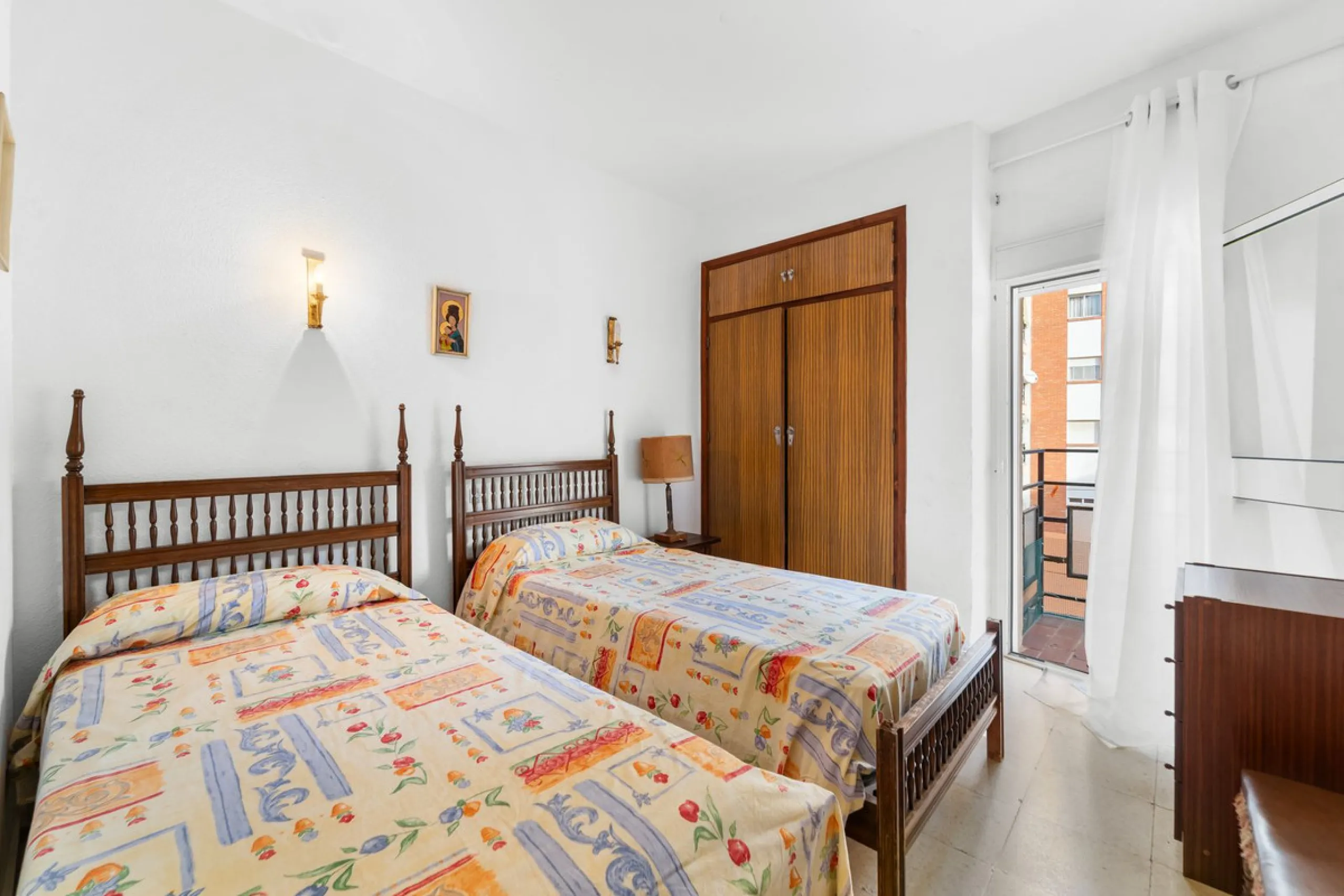 Apartment - Middle Floor Apartment в продаже в Fuengirola, Málaga. В доме 3 спален и 2 ванных комнат. Площадь дома 108 м²