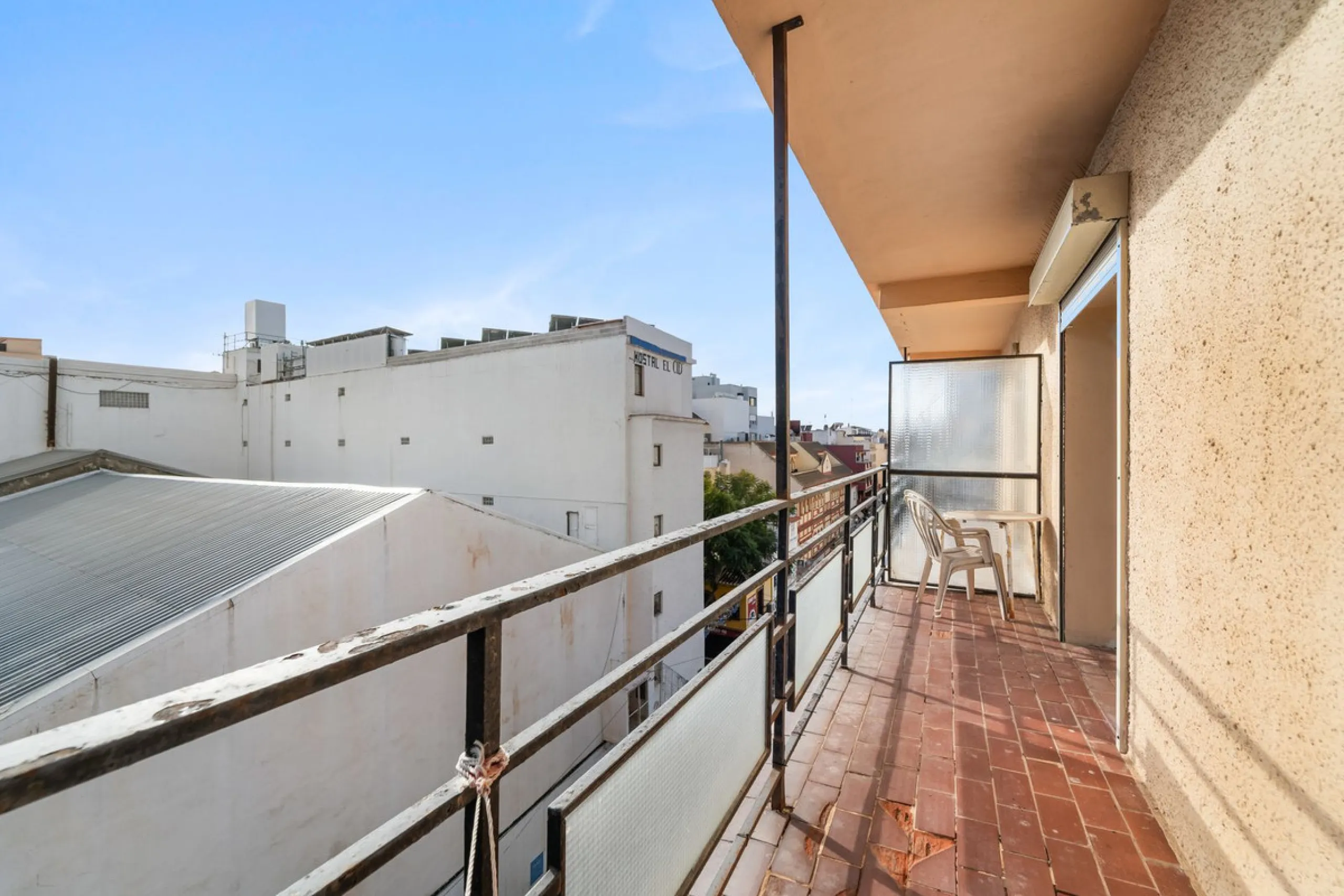 Apartment - Middle Floor Apartment в продаже в Fuengirola, Málaga. В доме 3 спален и 2 ванных комнат. Площадь дома 108 м²