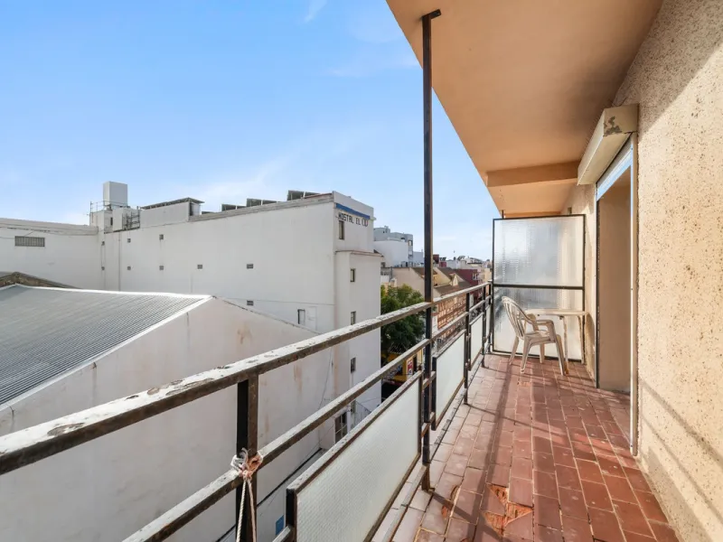 Apartment - Middle Floor Apartment в продаже в Fuengirola, Málaga. В доме 3 спален и 2 ванных комнат. Площадь дома 108 м²