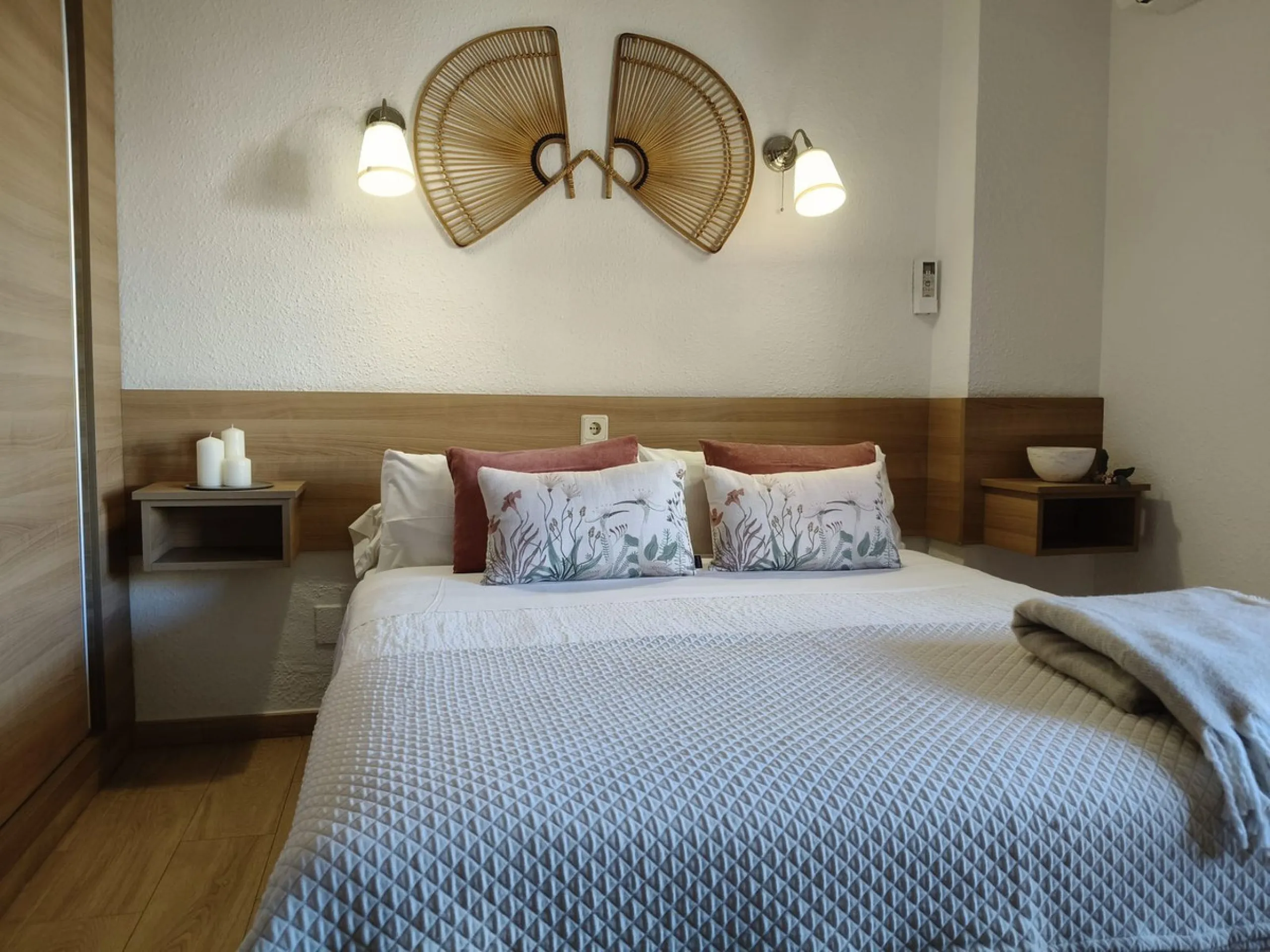 Apartment - Middle Floor Apartment в продаже в Fuengirola, Málaga. В доме 2 спален и 1 ванных комнат. Площадь дома 86 м²