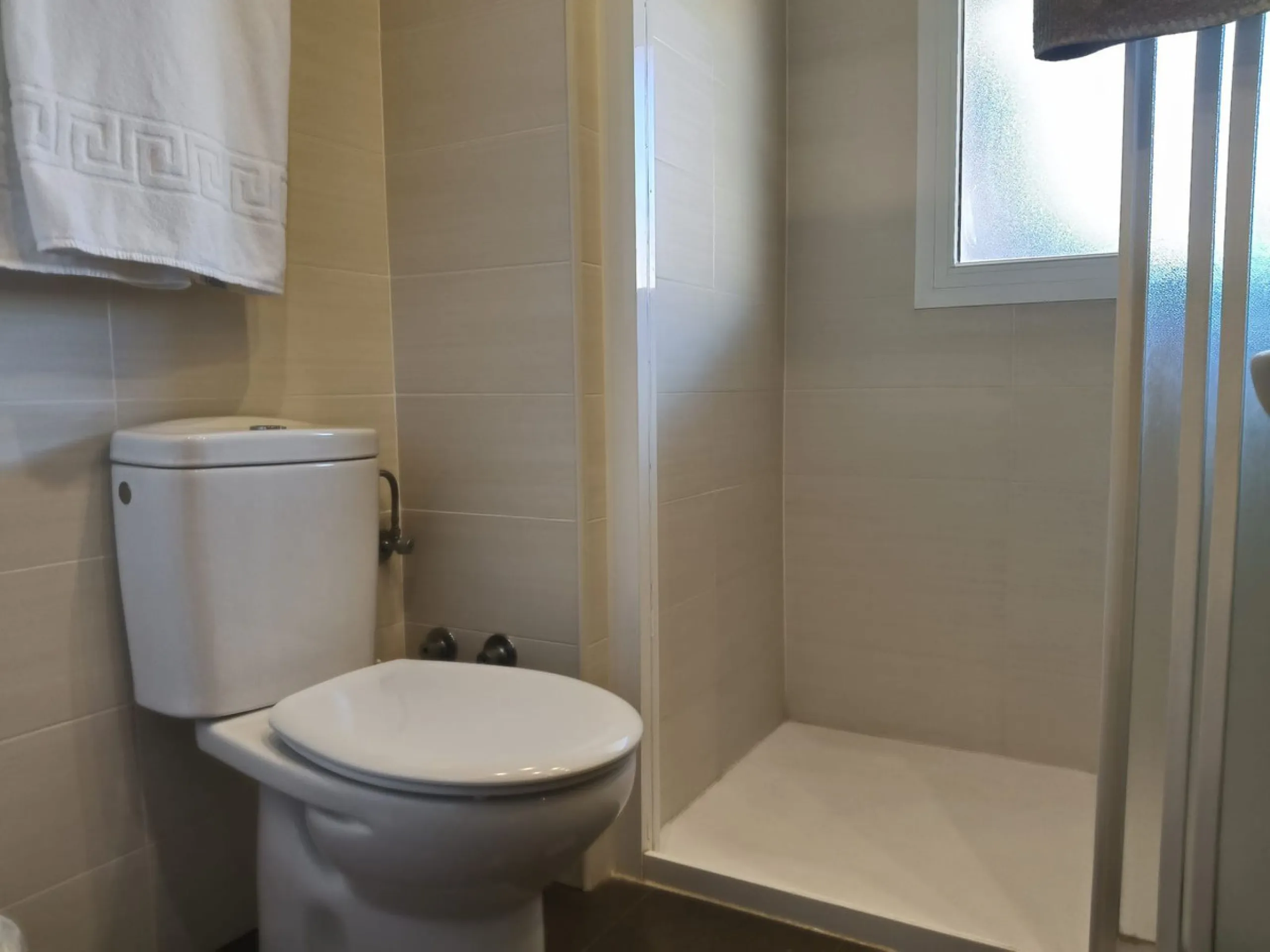 Apartment - Middle Floor Apartment в продаже в Fuengirola, Málaga. В доме 2 спален и 1 ванных комнат. Площадь дома 86 м²
