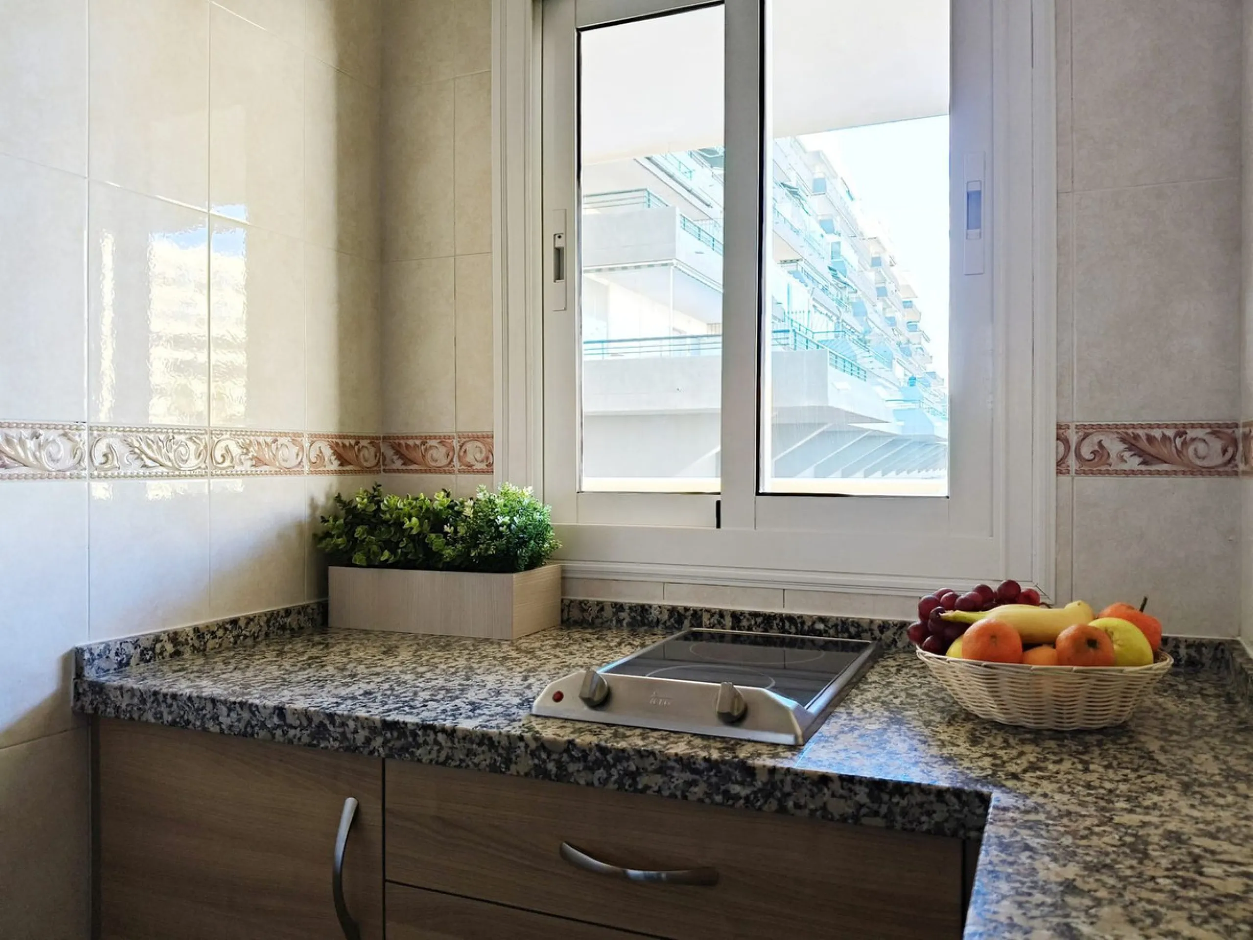 Apartment - Middle Floor Apartment в продаже в Fuengirola, Málaga. В доме 2 спален и 1 ванных комнат. Площадь дома 86 м²