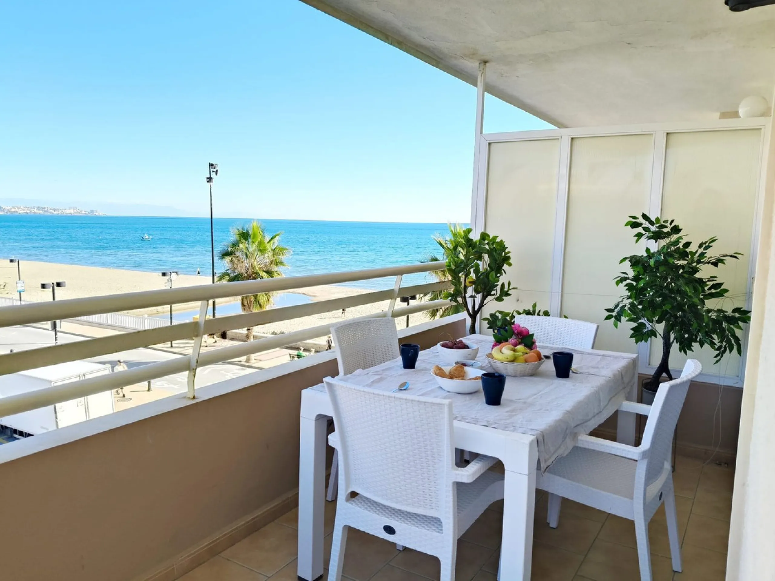 Apartment - Middle Floor Apartment в продаже в Fuengirola, Málaga. В доме 2 спален и 1 ванных комнат. Площадь дома 86 м²
