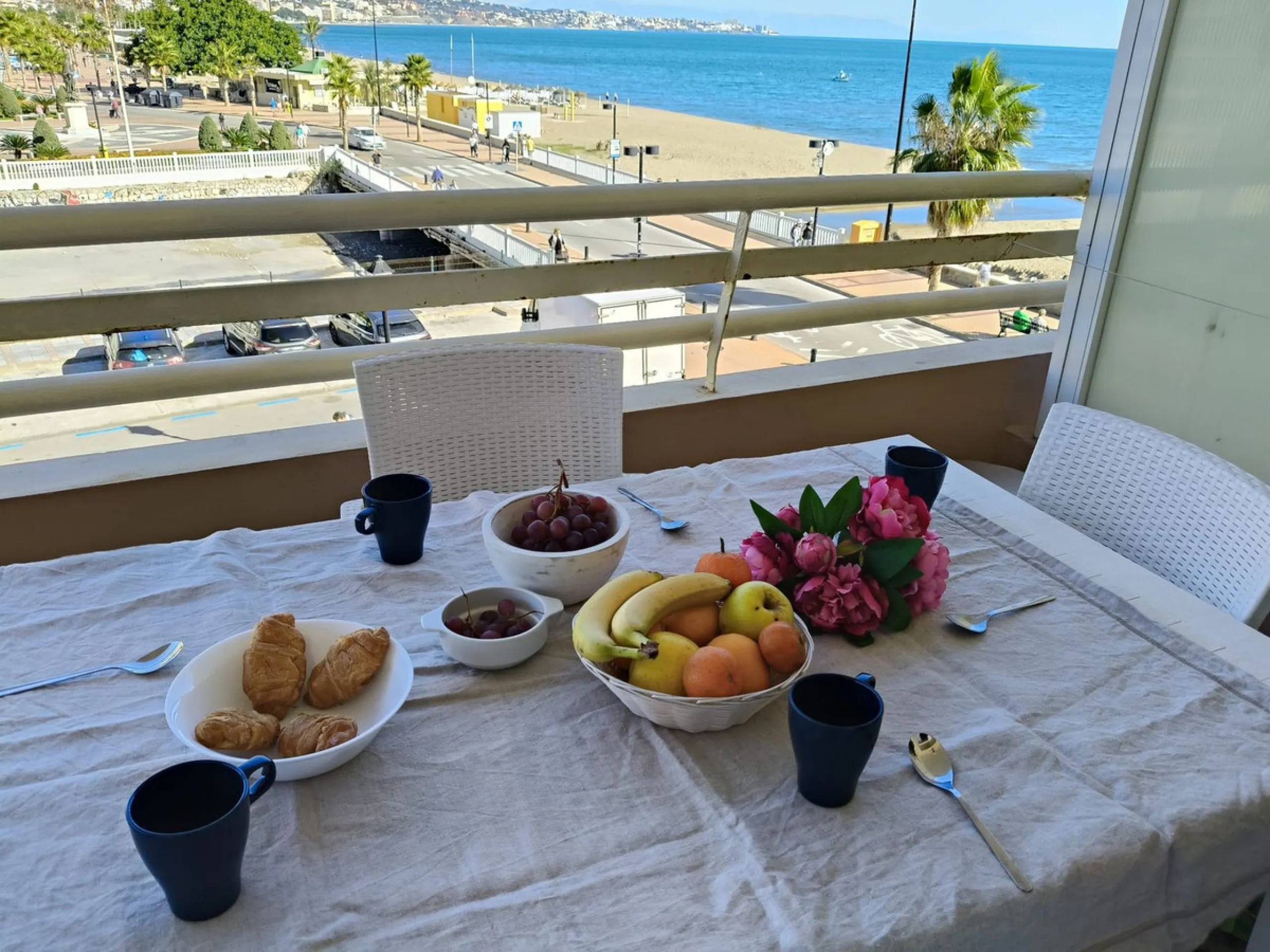 Apartment - Middle Floor Apartment в продаже в Fuengirola, Málaga. В доме 2 спален и 1 ванных комнат. Площадь дома 86 м²