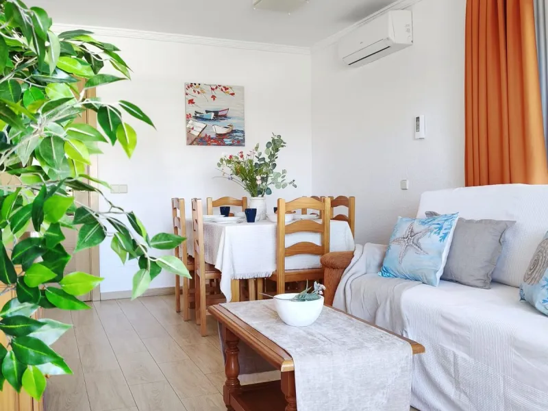 Apartment - Middle Floor Apartment в продаже в Fuengirola, Málaga. В доме 2 спален и 1 ванных комнат. Площадь дома 86 м²