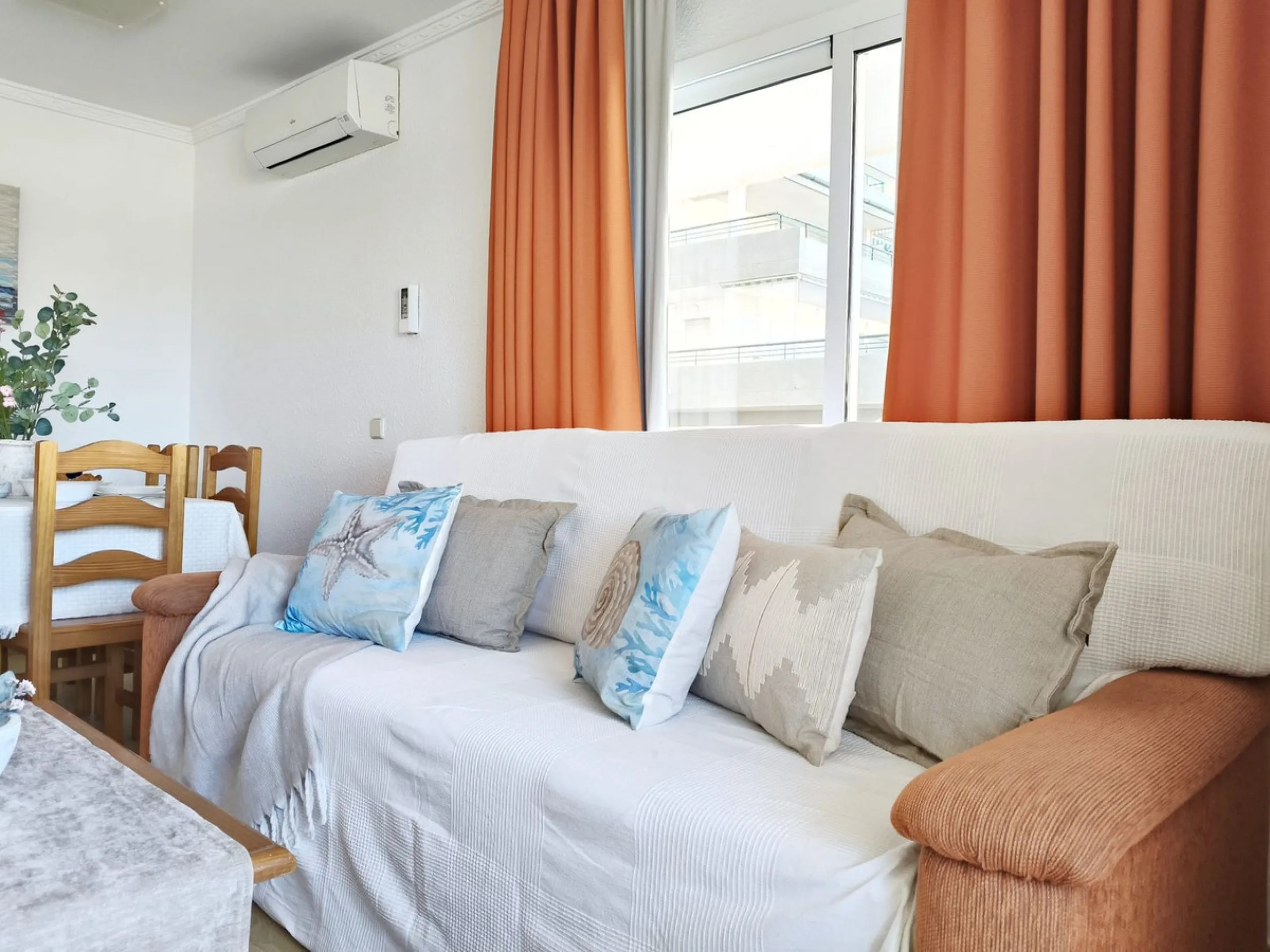 Apartment - Middle Floor Apartment в продаже в Fuengirola, Málaga. В доме 2 спален и 1 ванных комнат. Площадь дома 86 м²