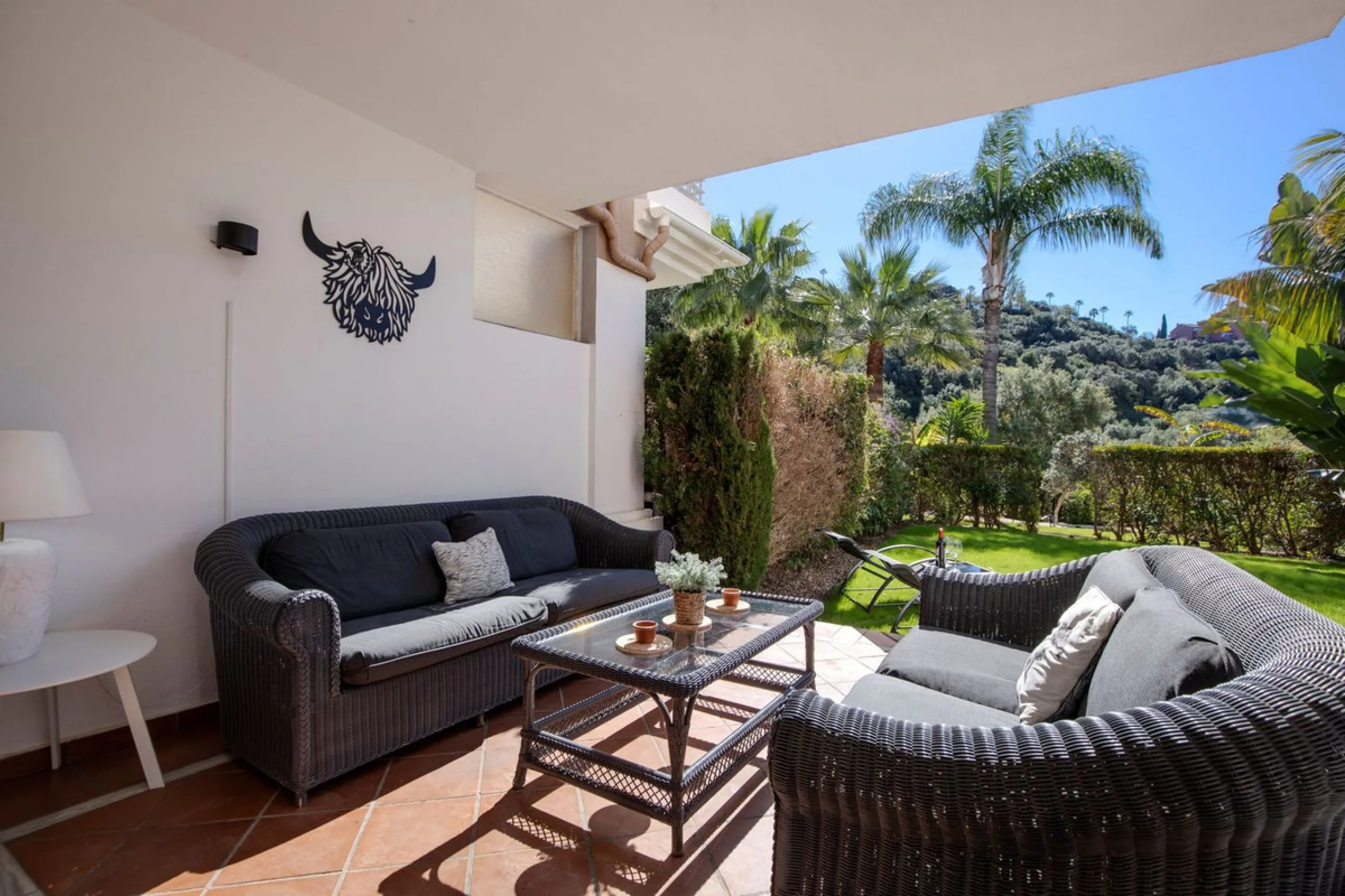 Beautifully maintained and move-in ready, this ground-floor apartment is located in Las Torres de Los Arqueros, one of the most established and well-kept communities within Los Arqueros.