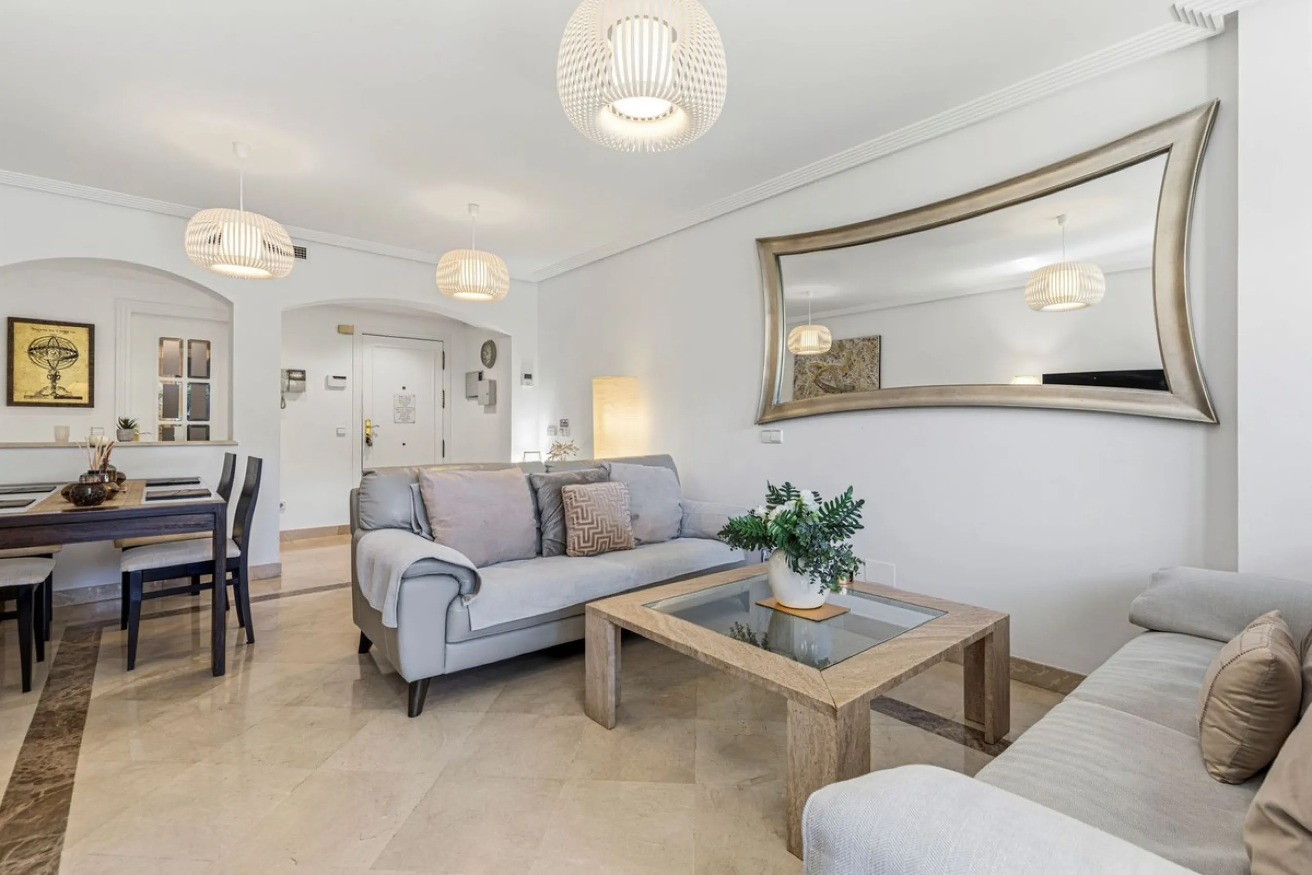 Beautifully maintained and move-in ready, this ground-floor apartment is located in Las Torres de Los Arqueros, one of the most established and well-kept communities within Los Arqueros.