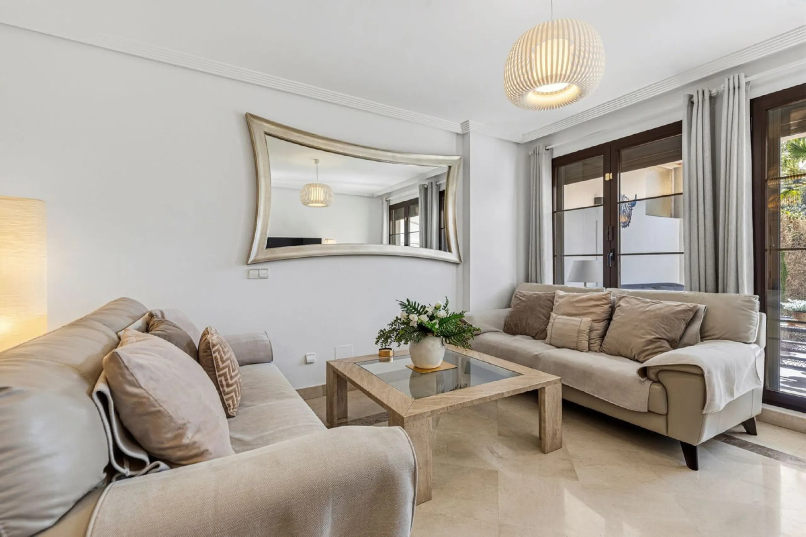 Beautifully maintained and move-in ready, this ground-floor apartment is located in Las Torres de Los Arqueros, one of the most established and well-kept communities within Los Arqueros.
