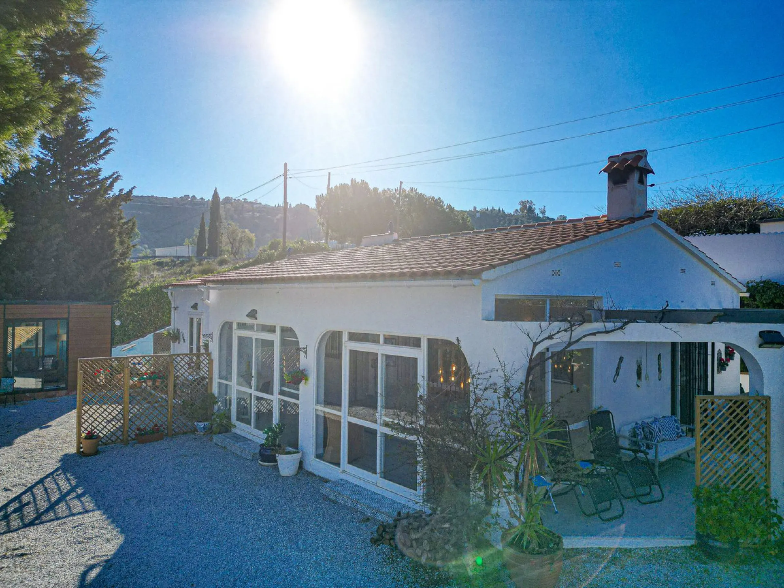 Beautiful Country House with Separated Apartment and Views of the Villages of Cómpeta and Canillas de Albaida.