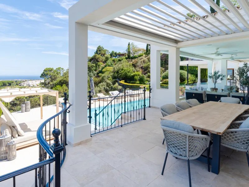 House - Detached Villa в продаже в Benahavís, Málaga. В доме 7 спален и 8 ванных комнат. Площадь дома 1014 м². Площадь участка 10100 м²