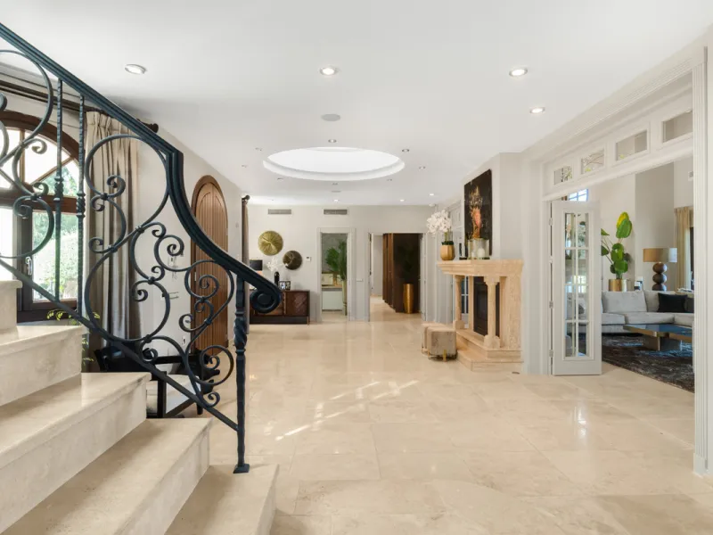 House - Detached Villa в продаже в Benahavís, Málaga. В доме 7 спален и 8 ванных комнат. Площадь дома 1014 м². Площадь участка 10100 м²