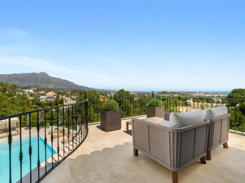 House - Detached Villa в продаже в Benahavís, Málaga. В доме 7 спален и 8 ванных комнат. Площадь дома 1014 м². Площадь участка 10100 м²