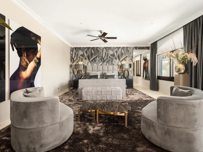 House - Detached Villa в продаже в Benahavís, Málaga. В доме 7 спален и 8 ванных комнат. Площадь дома 1014 м². Площадь участка 10100 м²