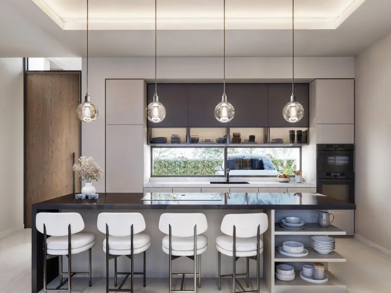 Luxury New Build Attached Villas with Sea Views and private pool in Casares del Sol& & Exclusive Residential Development in Casares del Sol& This elegant new build residential project features 55 attached villas with private swimming pools, ideal