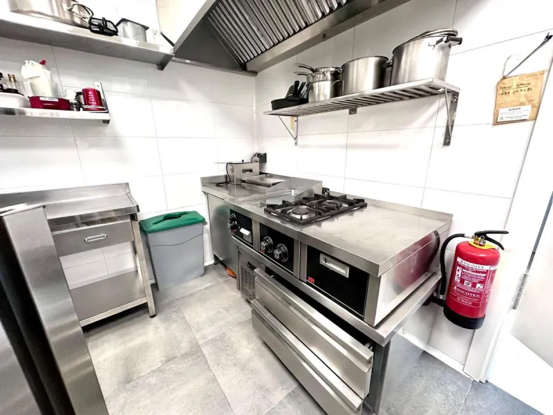 COMMERCIAL PREMISES - RESTAURANT IN NUEVA ANDALUCIA .