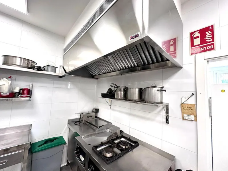 COMMERCIAL PREMISES - RESTAURANT IN NUEVA ANDALUCIA .