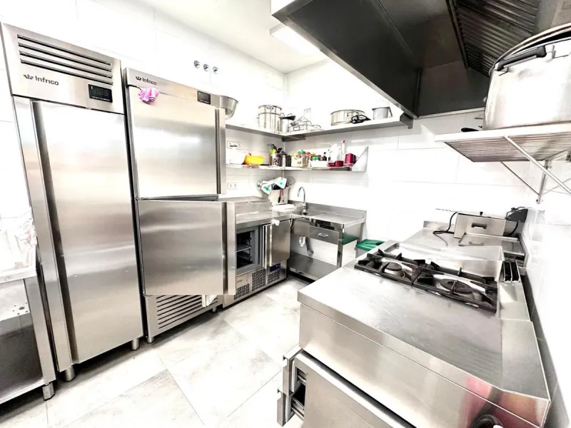 COMMERCIAL PREMISES - RESTAURANT IN NUEVA ANDALUCIA .