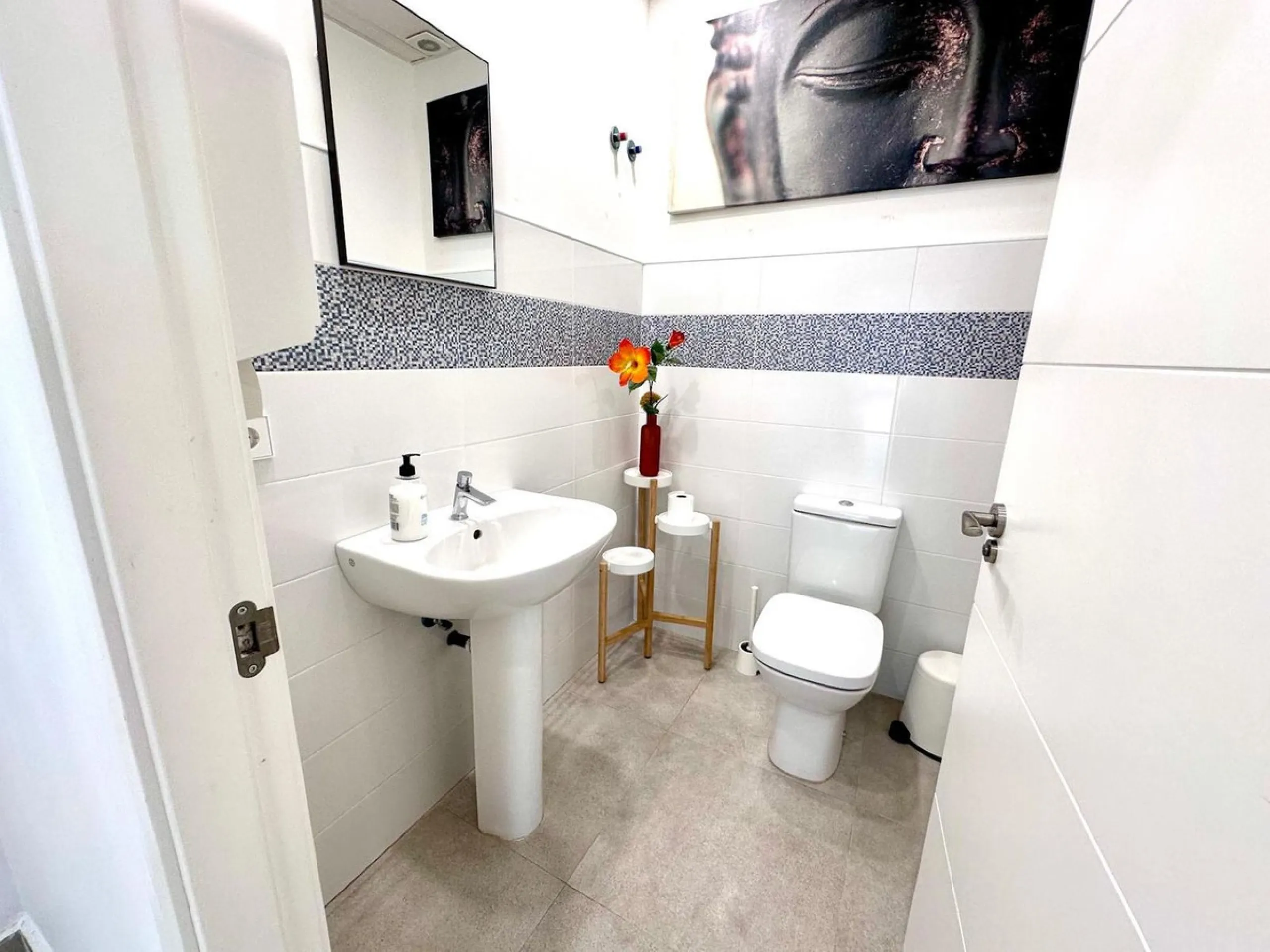 COMMERCIAL PREMISES - RESTAURANT IN NUEVA ANDALUCIA .