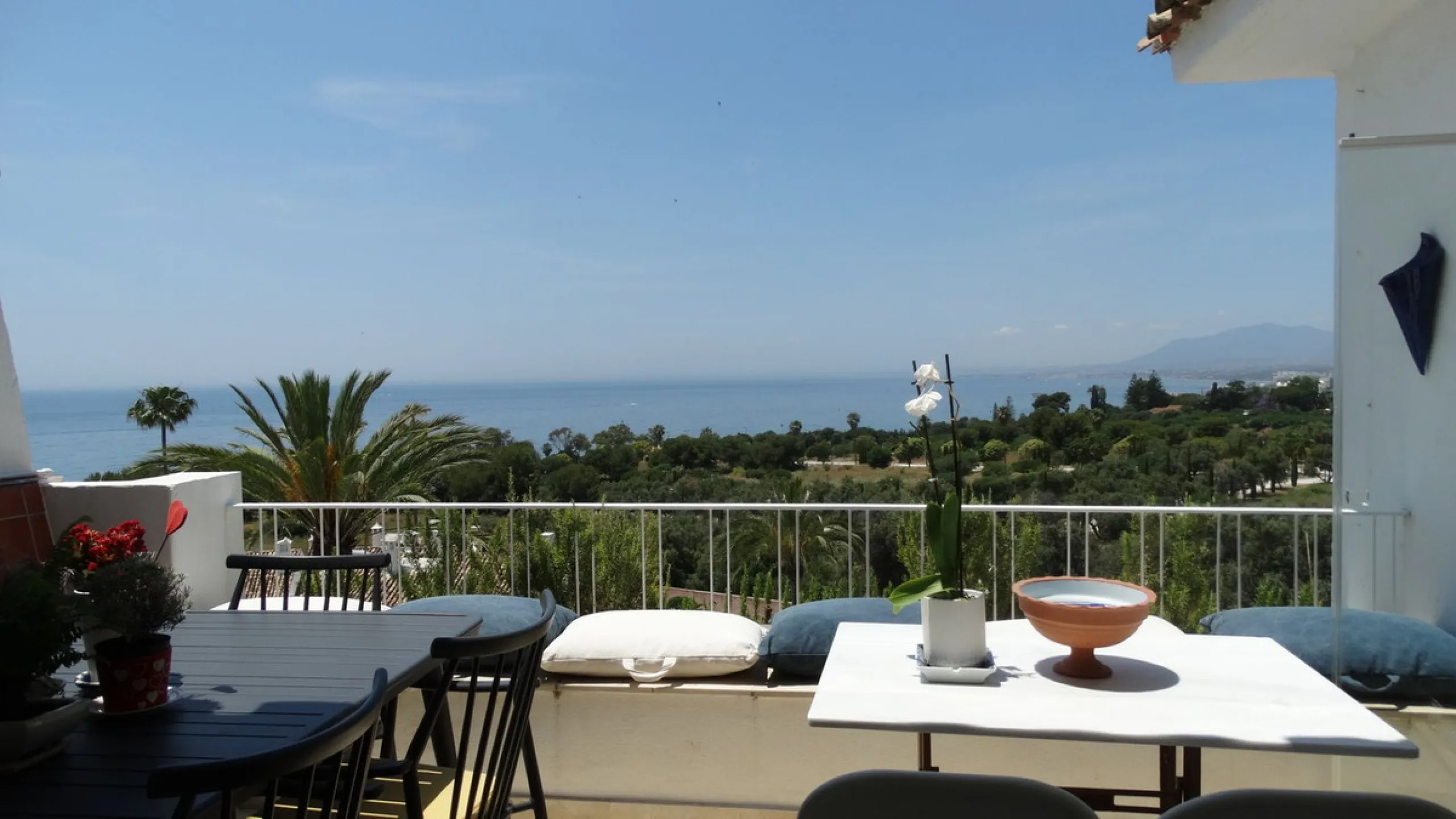 Magnificent opportunity to acquire two penthouses together.