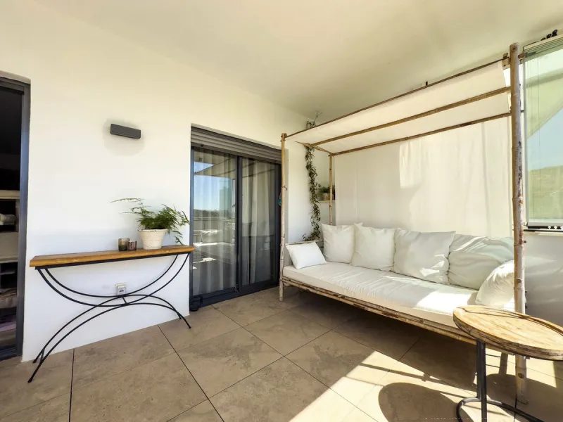 Elevated sea view apartment WITH TOURIST LICENSE!!!