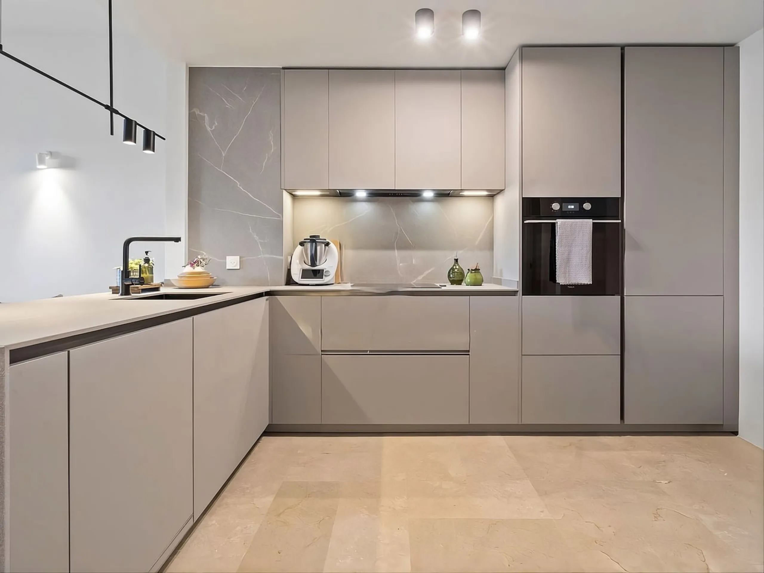 Elevated sea view apartment WITH TOURIST LICENSE!!!