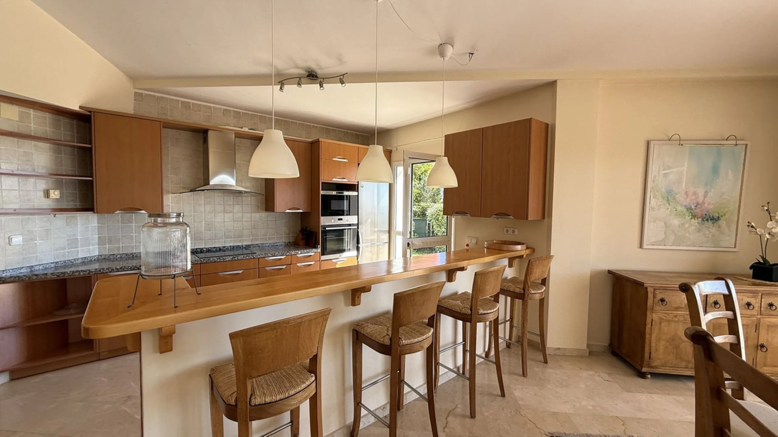 This is an exclusive opportunity to acquire a villa before renovation, saving on taxes and making your dream come true.