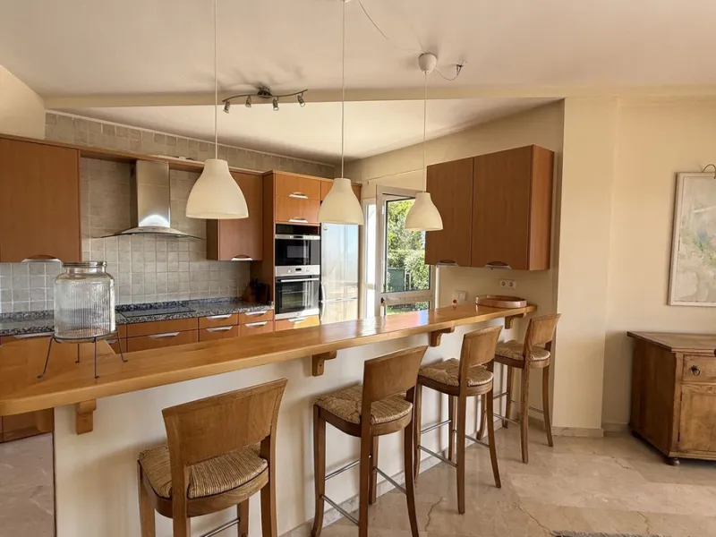 This is an exclusive opportunity to acquire a villa before renovation, saving on taxes and making your dream come true.
