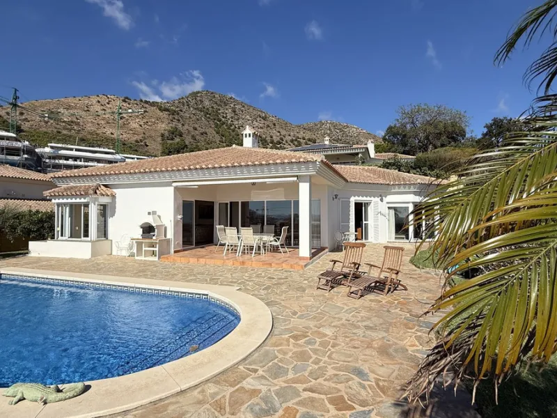 This is an exclusive opportunity to acquire a villa before renovation, saving on taxes and making your dream come true.