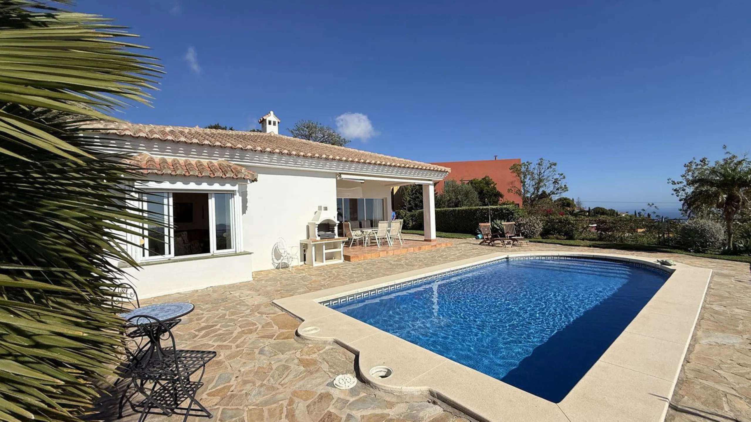 This is an exclusive opportunity to acquire a villa before renovation, saving on taxes and making your dream come true.