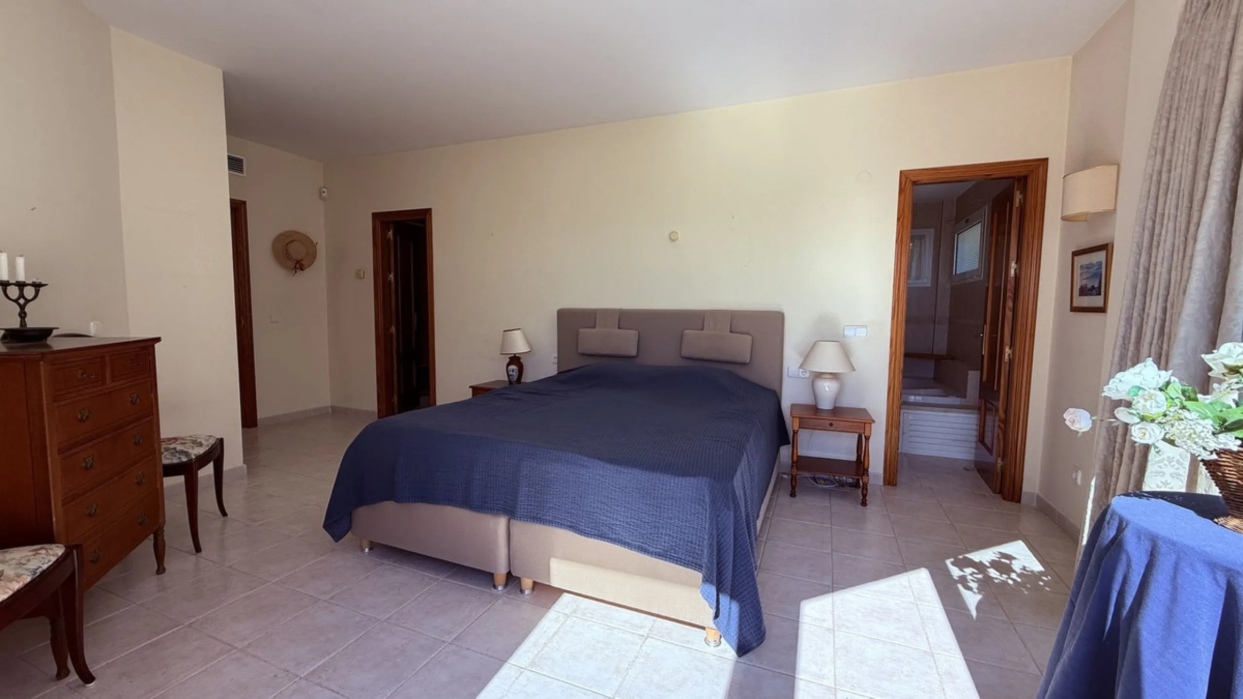 This is an exclusive opportunity to acquire a villa before renovation, saving on taxes and making your dream come true.