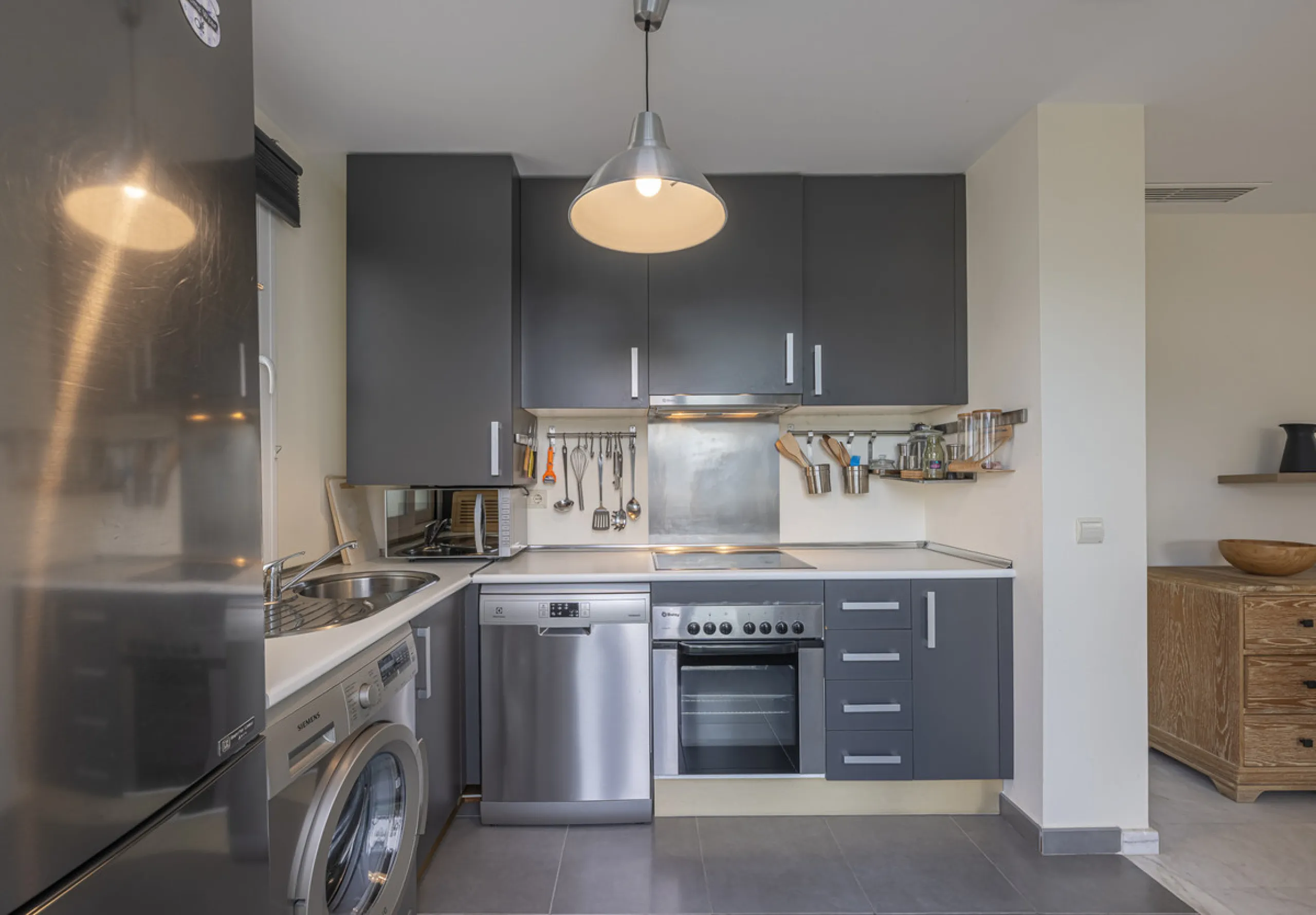 Apartment - Middle Floor Apartment в продаже в Estepona, Málaga. В доме 2 спален и 2 ванных комнат. Площадь дома 99 м²